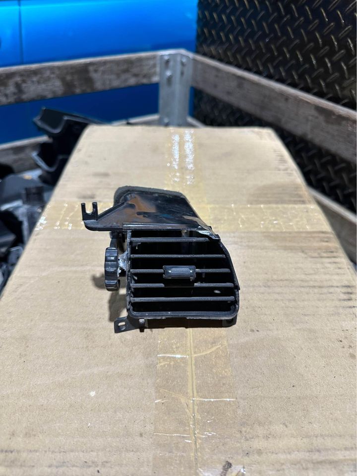 Vent Insert R33 NISSAN SKYLINE R33 DRIVERS SIDE AC VENT – Import Parts & Mechanical